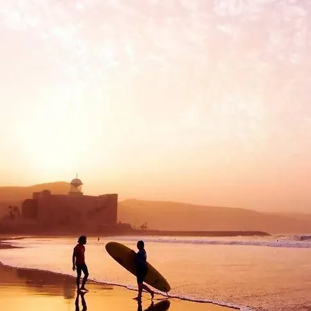 Alma ,6 Paxs ,wifi , Playa Canteras, Ocio Апартаменти