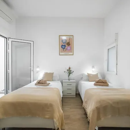 Alma ,6 Paxs ,wifi , Playa Canteras, Ocio Апартаменти